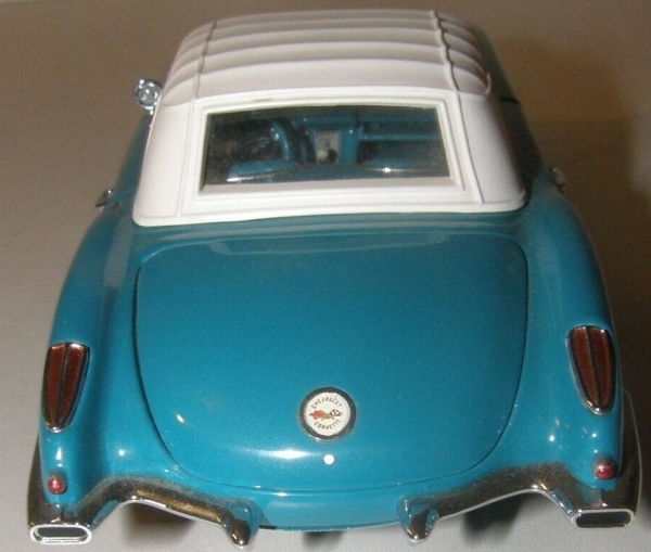 Franklin Mint Chevrolet Corvette Convertible 1960 DieCast Model in original box (7518)